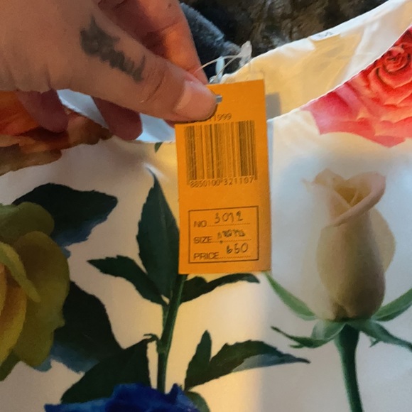 Dress - Picture 2 of 2